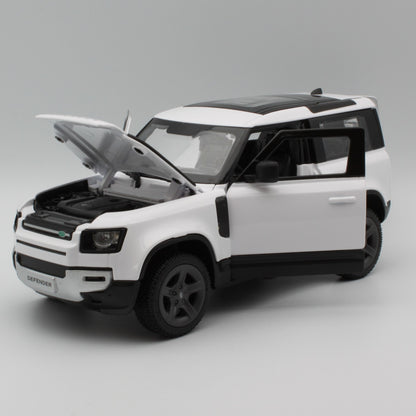 Land Rover Defender 90 in white