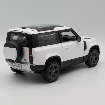 Land Rover Defender 90 in white