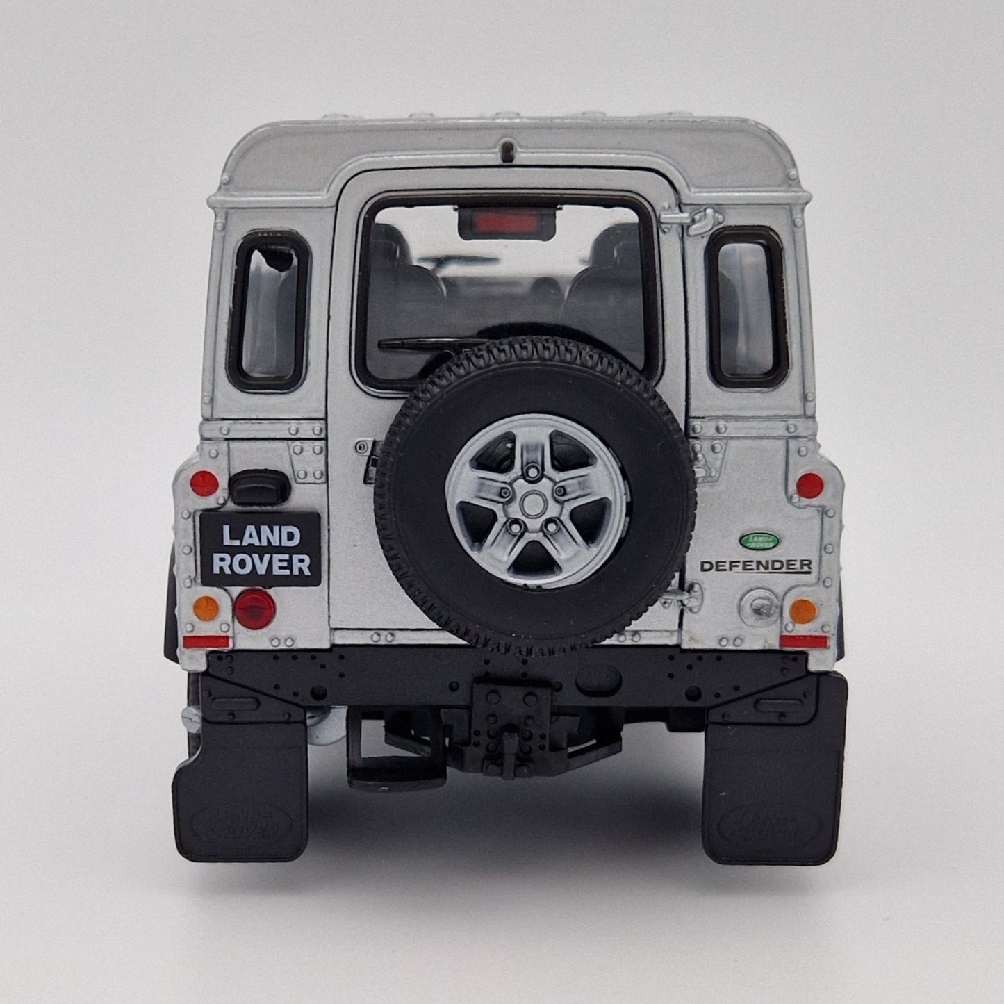 Land Rover Defender 90 in Silver