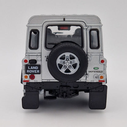 Land Rover Defender 90 in Silver
