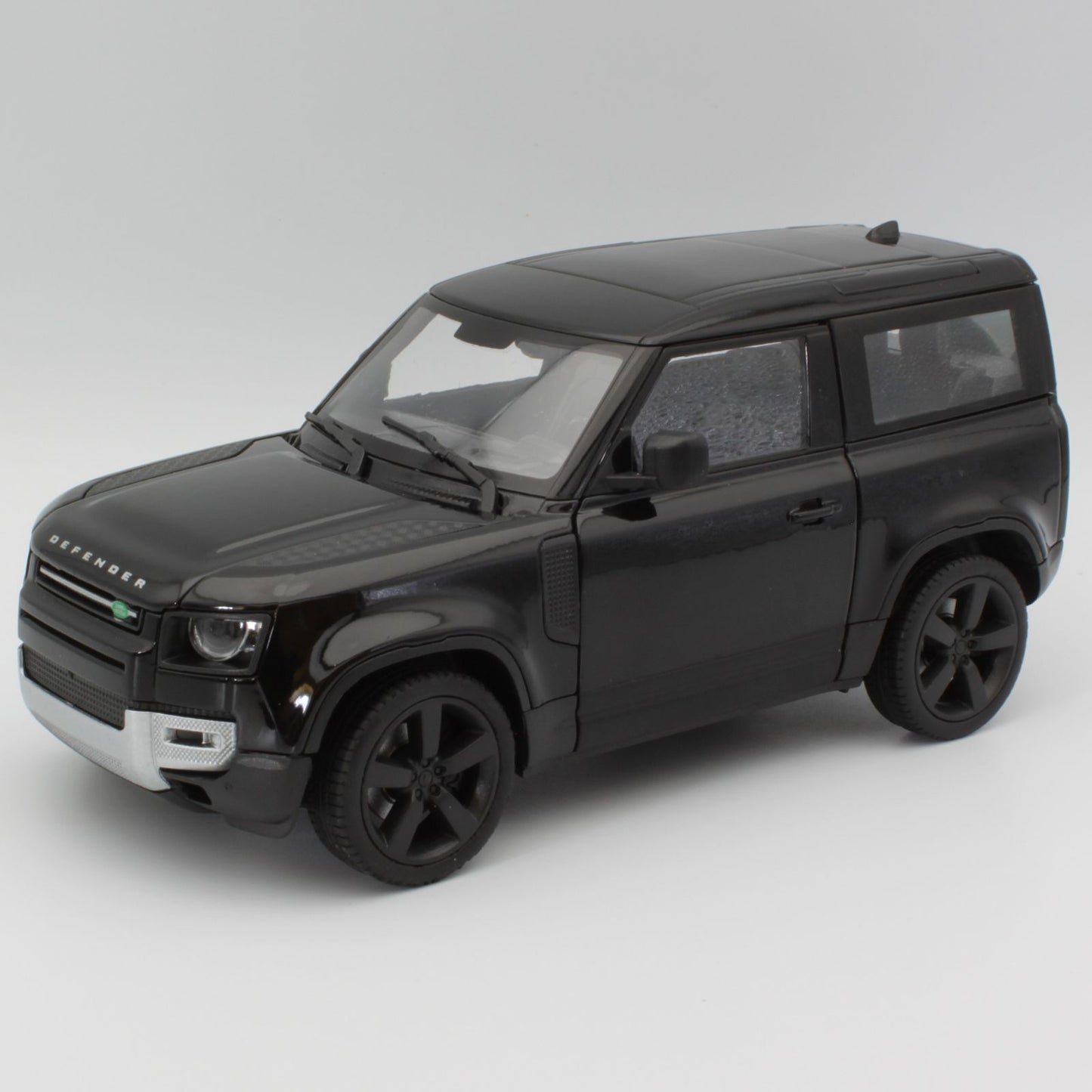 Land Rover Defender (2020) in black