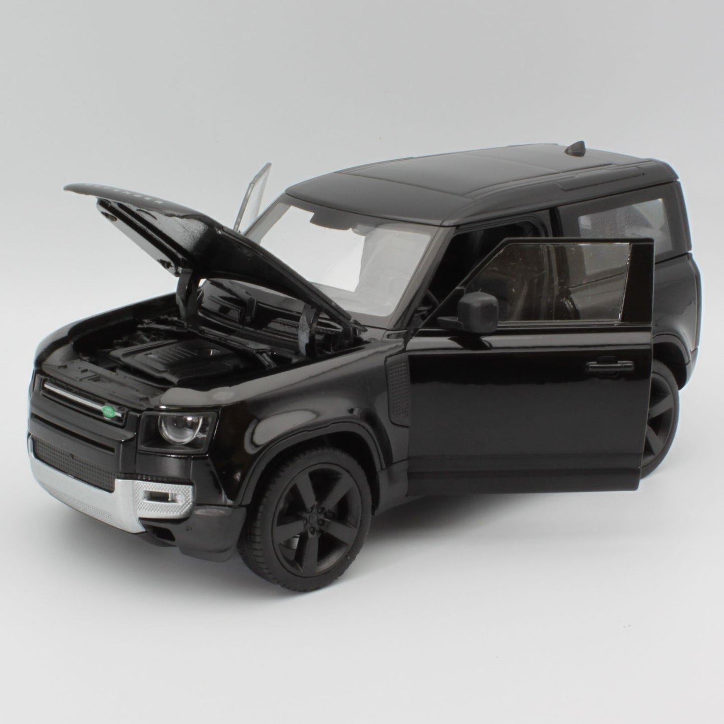 Land Rover Defender (2020) in black
