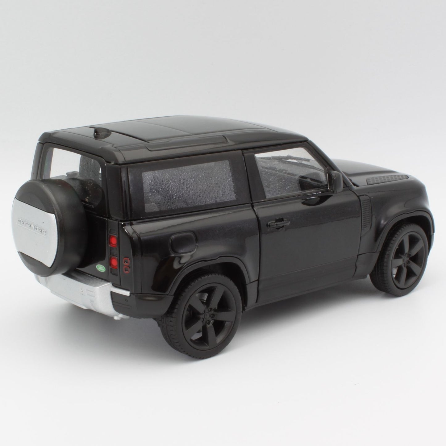 Land Rover Defender (2020) in black