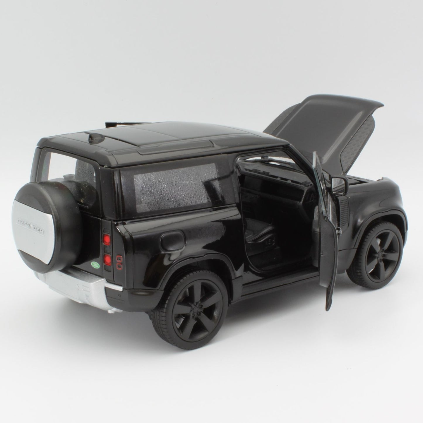 Land Rover Defender (2020) in black