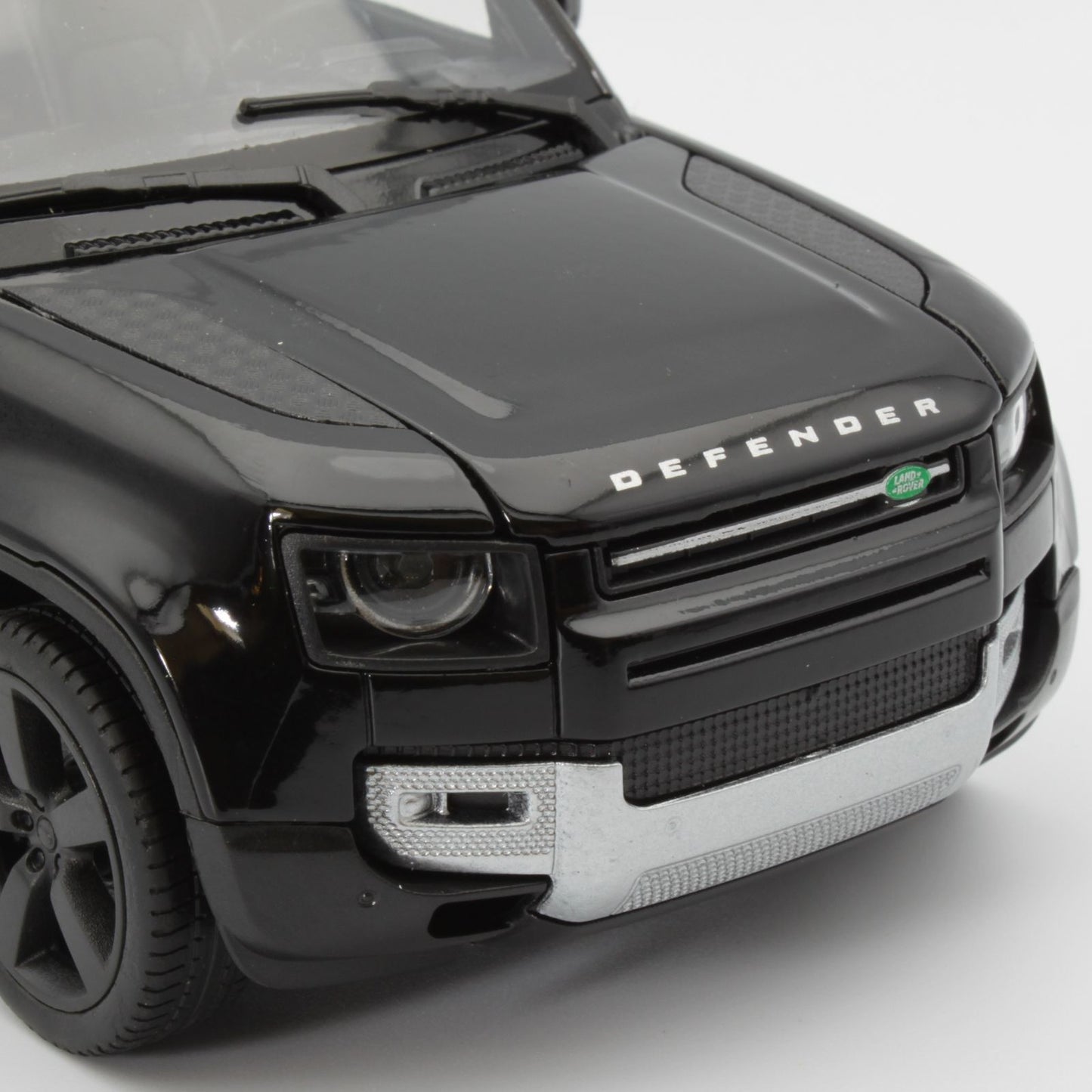 Land Rover Defender (2020) in black