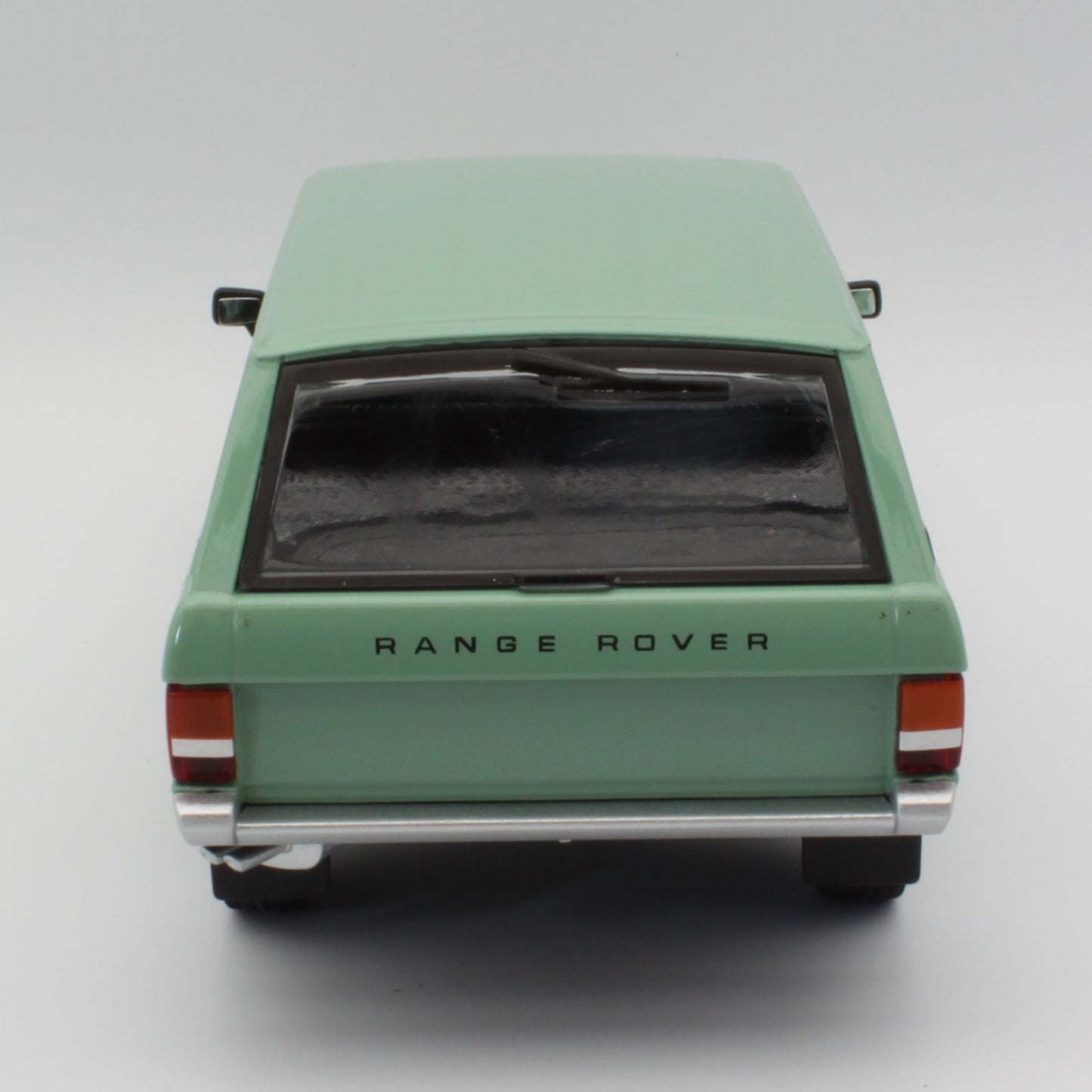 Land Rover Range Rover (Mk1 1970) in green