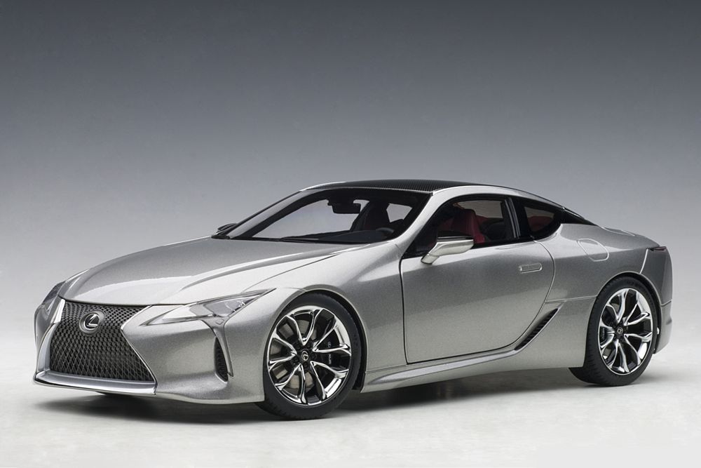 Lexus LC500 in Sonic Titanium