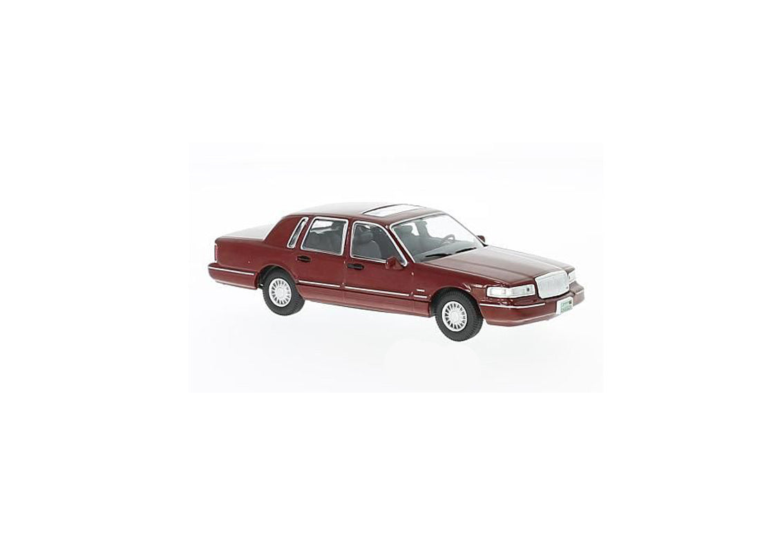 Lincoln Town Car (1996) in Metallic Red