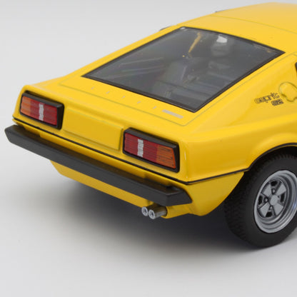Lotus Esprit (Type 79) in yellow