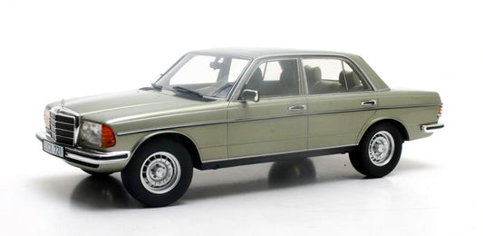 Mercedes Benz 280 E W123 (1976) in Metallic Green