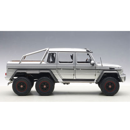 Mercedes Benz G63 AMG 6x6 (2013) in Silver