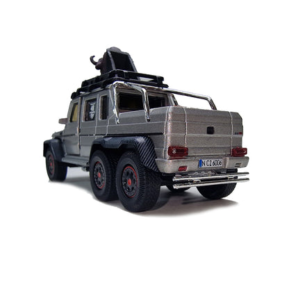 Mercedes Benz G63 AMG 6x6 (Buffalo Special) in Grey
