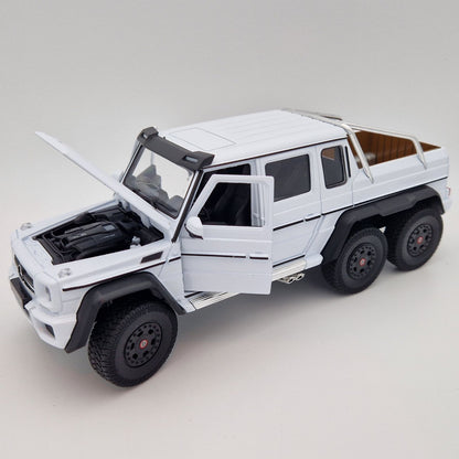 Mercedes Benz G63 AMG 6x6 in White