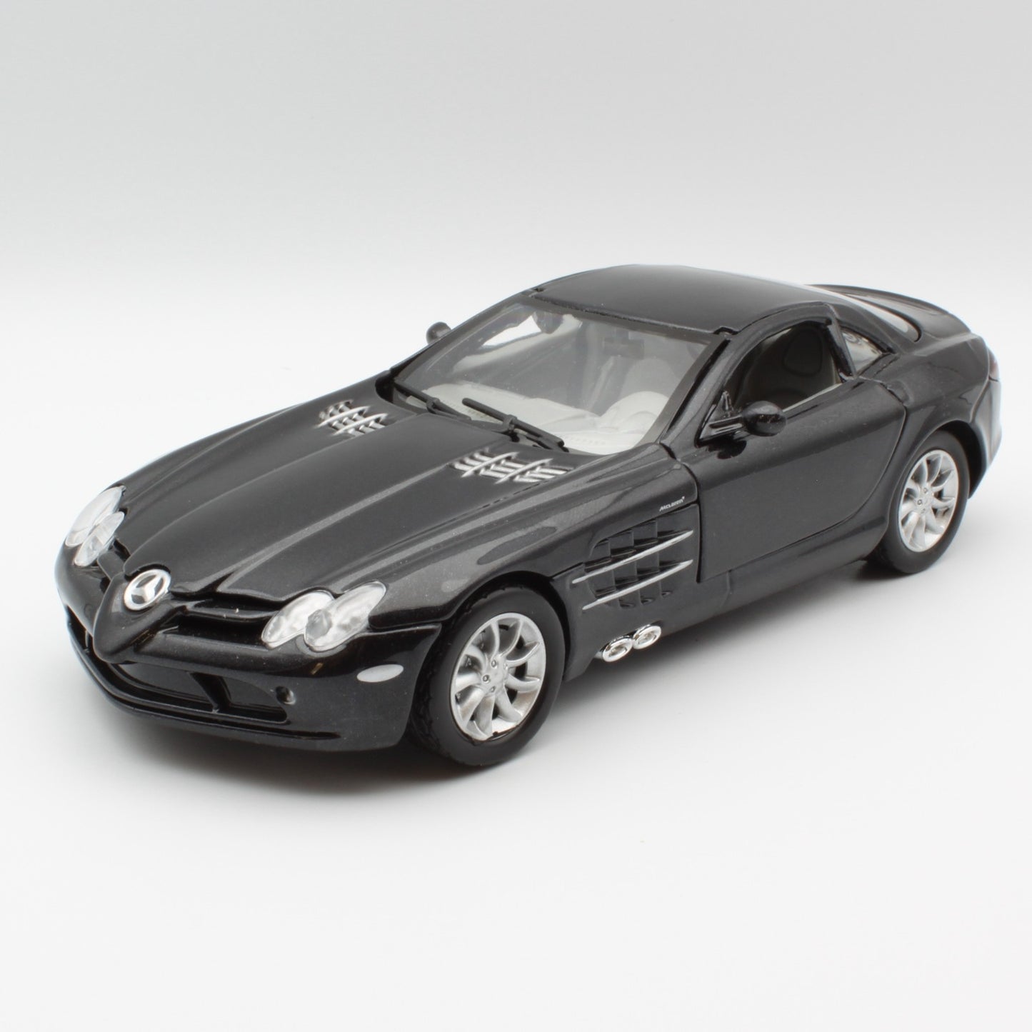 Mercedes Benz SLR McLaren in Black