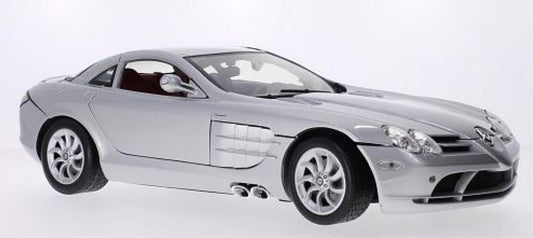 Mercedes Benz SLR McLaren in Silver