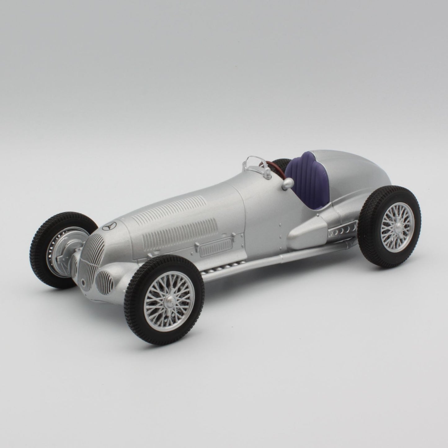 Mercedes Benz W125 (1937) in silver
