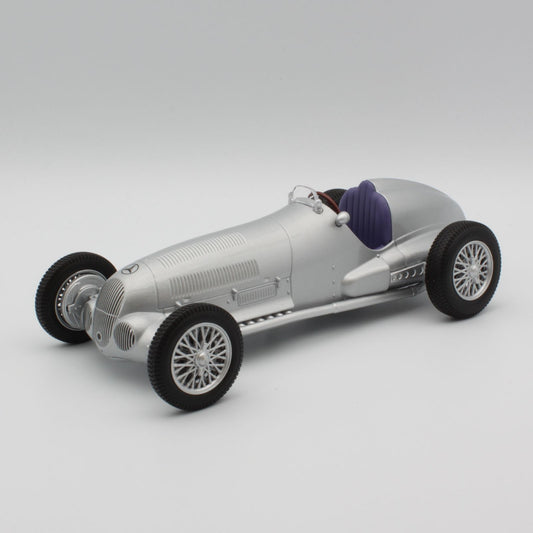 Mercedes Benz W125 (1937) in silver