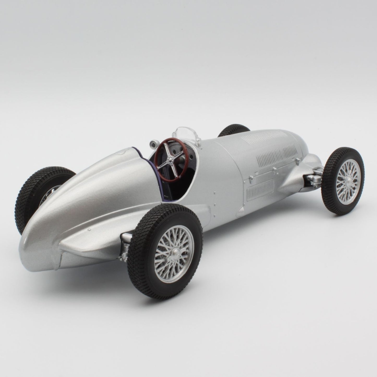 Mercedes Benz W125 (1937) in silver