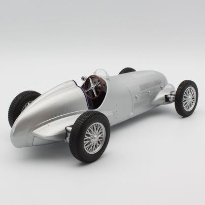 Mercedes Benz W125 (1937) in silver