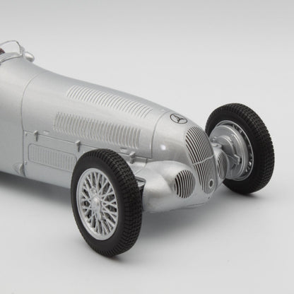 Mercedes Benz W125 (1937) in silver
