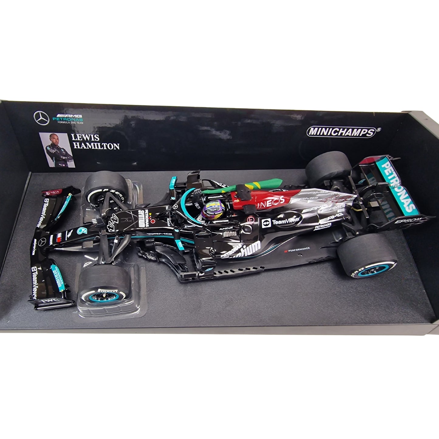 Mercedes F1 W12 Lewis Hamilton (With Flag Brazilian GP 2021) in Black