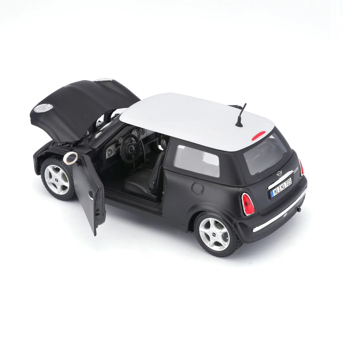 Mini Cooper in Black