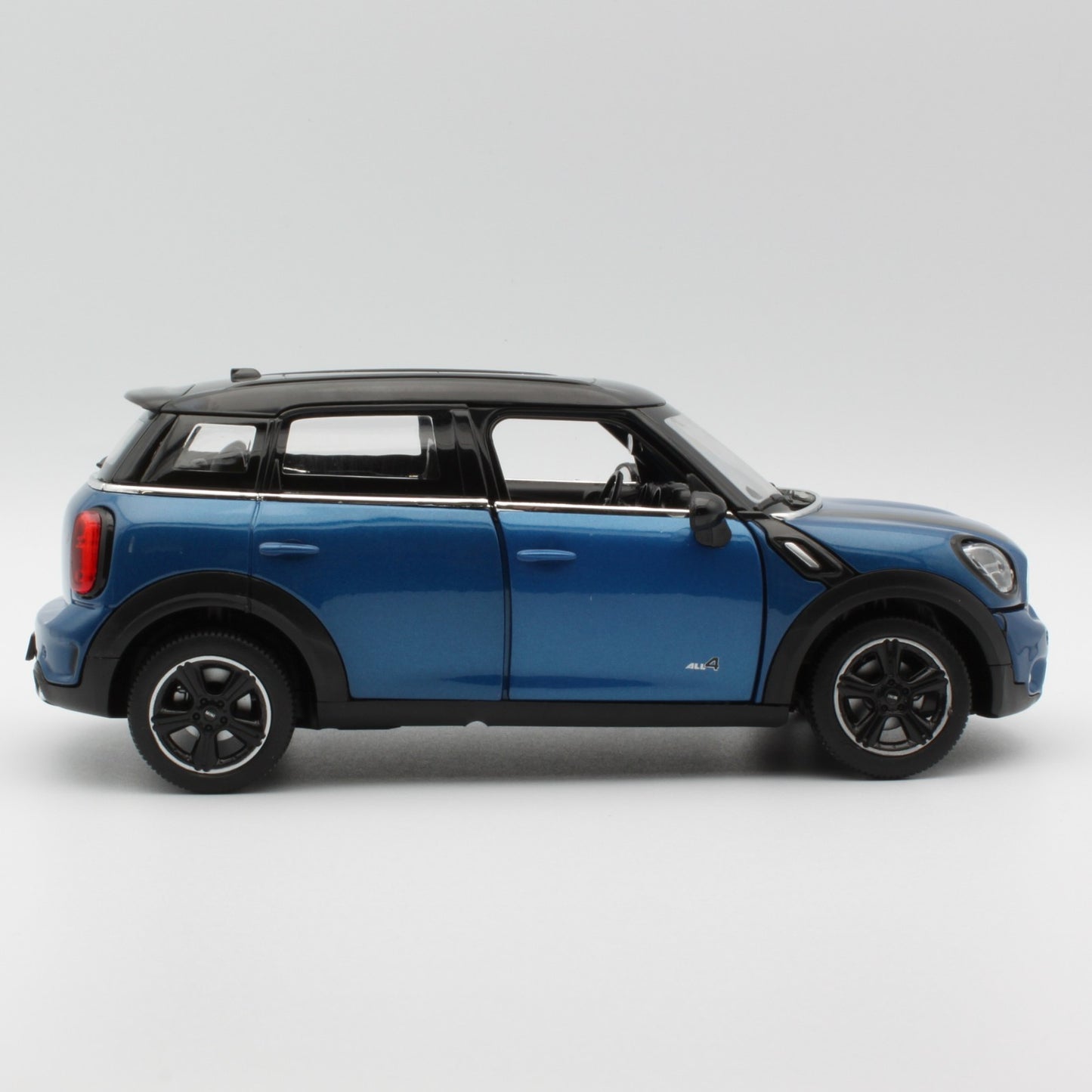 Mini Cooper S Countryman (R60) in Blue