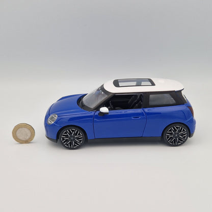 Mini Cooper SE (J01) in Blue