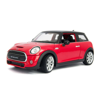 Mini Hatch (2015) in Red