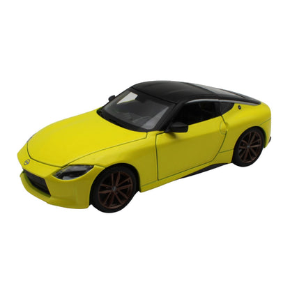 Nissan 400 Z (2023) in Yellow