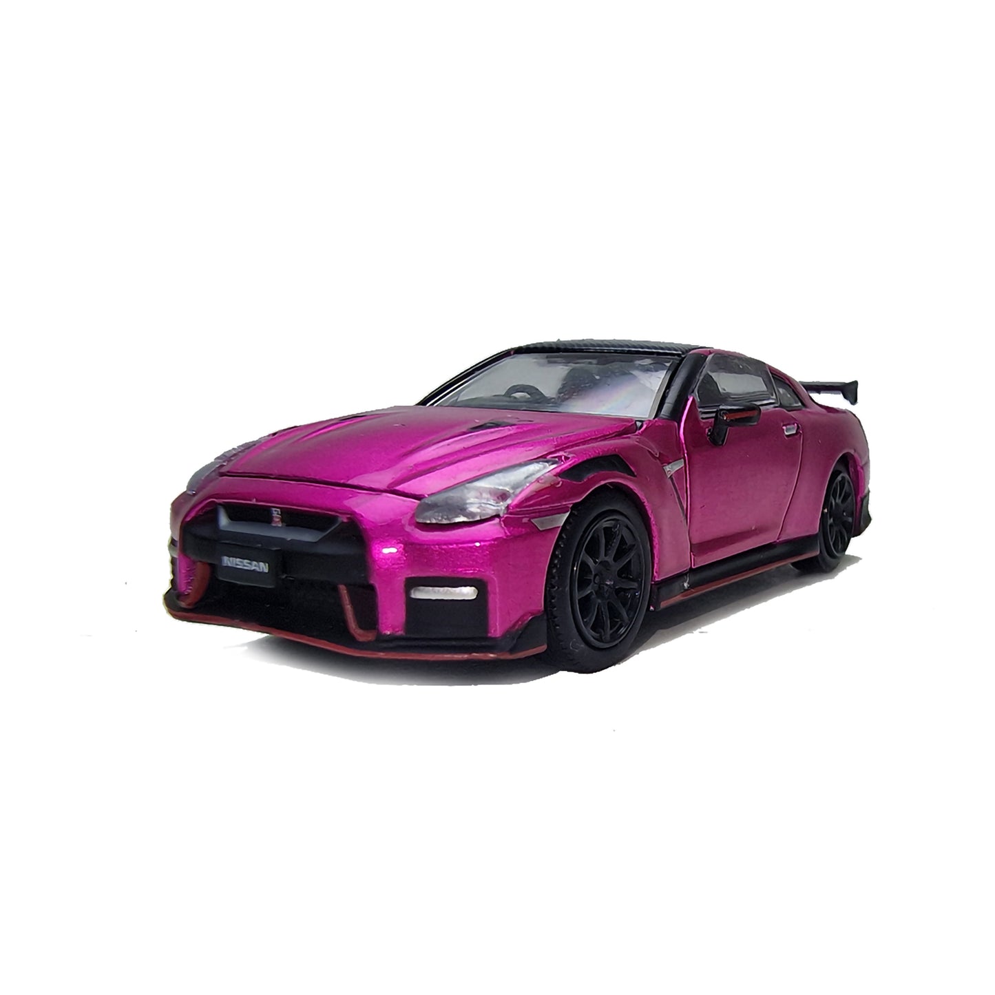 Nissan GT-R (R35 Nismo 1st Special Edition 2020) in Chrome Pink