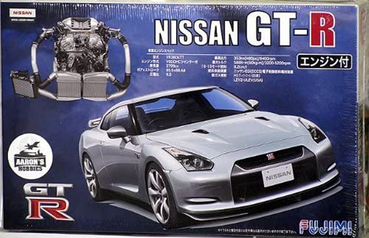 Nissan GT-R (With Engine) [Kit] in Silver