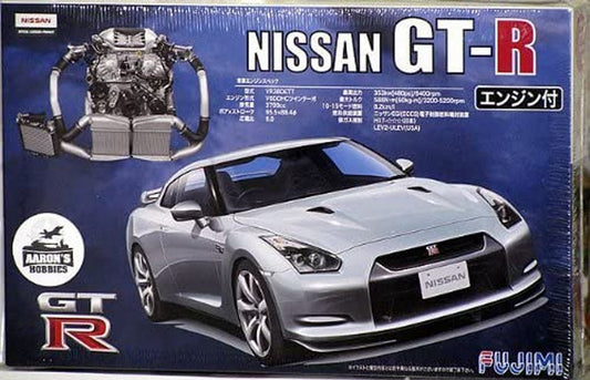 Nissan GT-R (With Engine) [Kit] in Silver