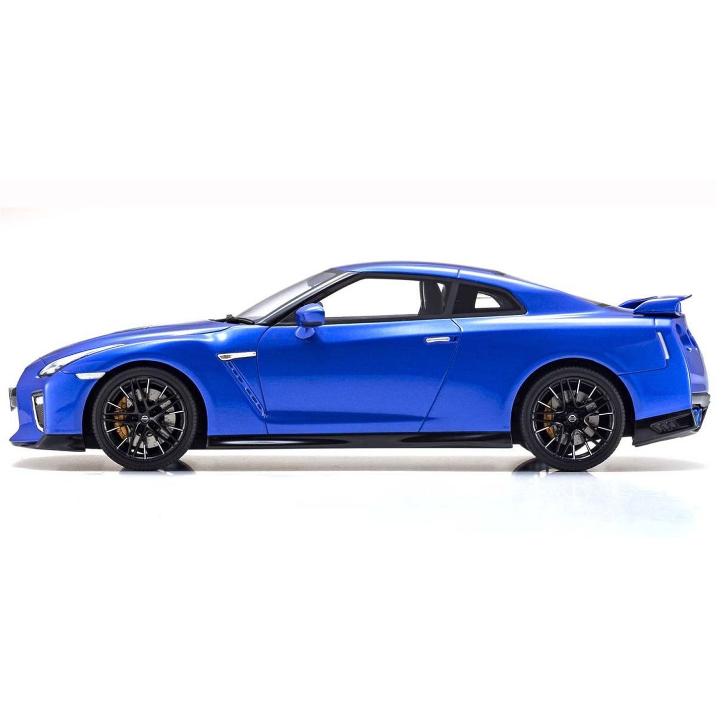 Nissan GT-R Nismo (2020) in Blue