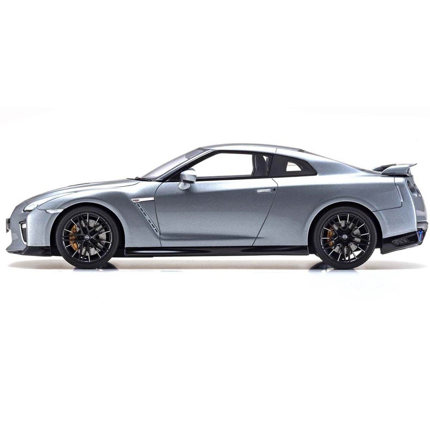 Nissan GT-R (Premium Edition 2020) in Grey