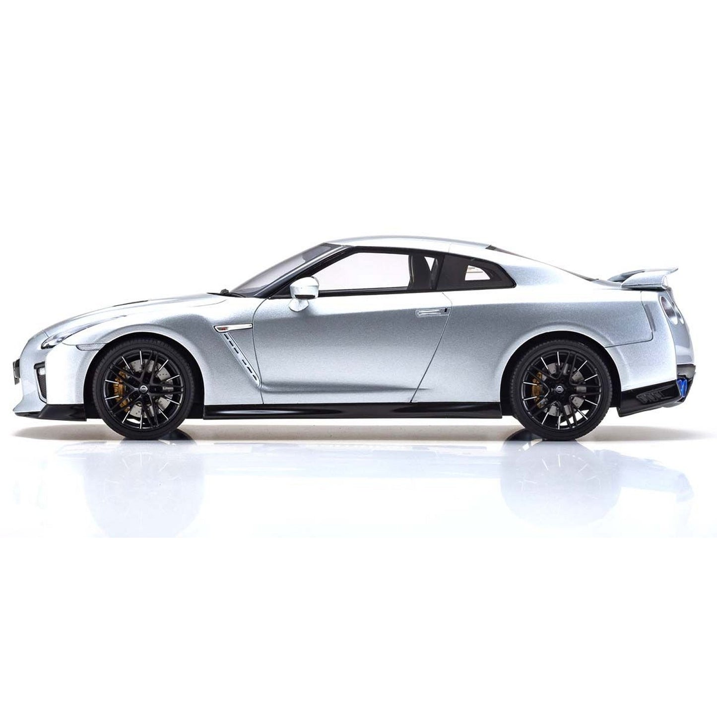 Nissan GT-R (Premium Edition 2020) in Silver