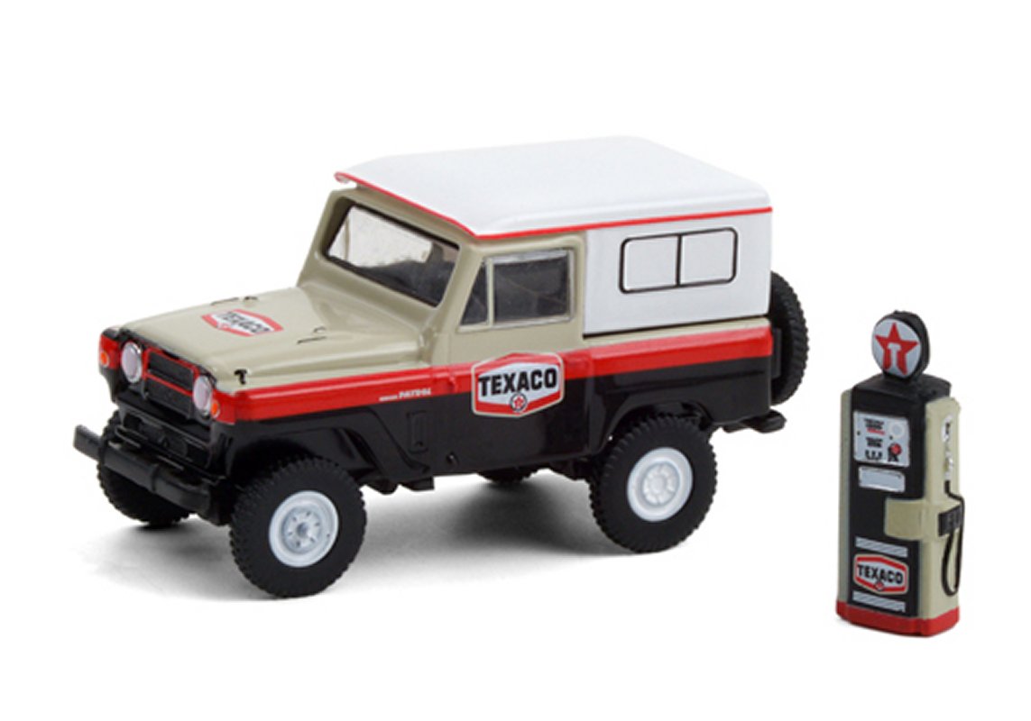 Nissan Patrol (Texaco 1967) in White/Red