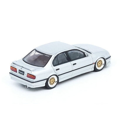 Nissan Primera P10 in Silver
