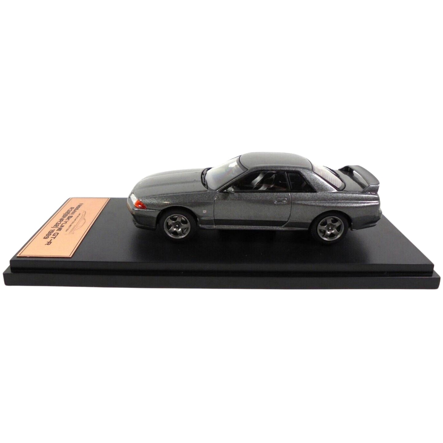 Nissan Skyline GT-R R32 (BNR32 1989) in Grey