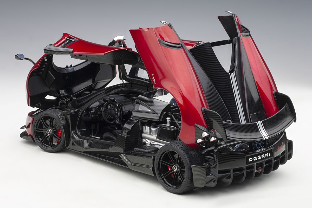 Pagani Huayra BC (2016) in Red and Carbon