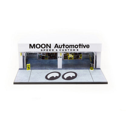 Pit Garage (Mooneyes Speed and Customs) in White