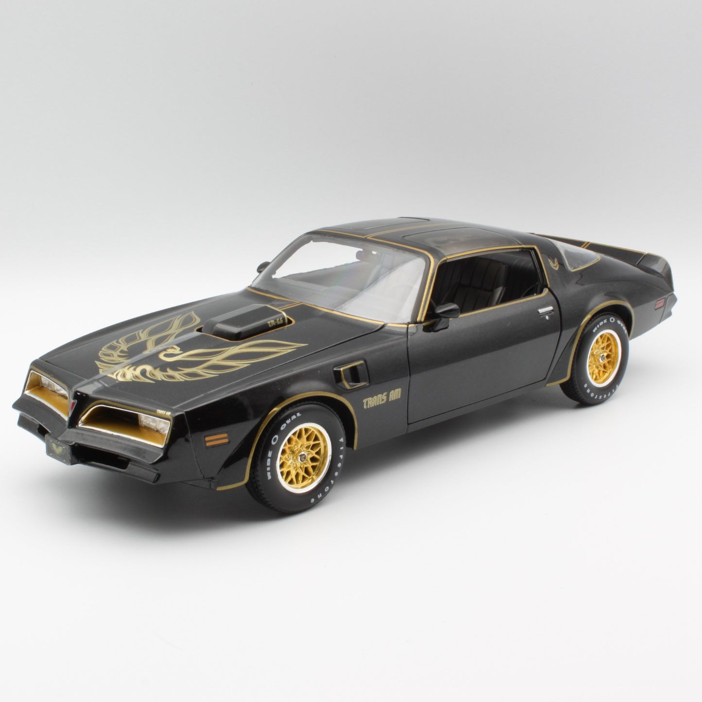 Pontiac Firebird Trans AM (1978) in Black/Gold