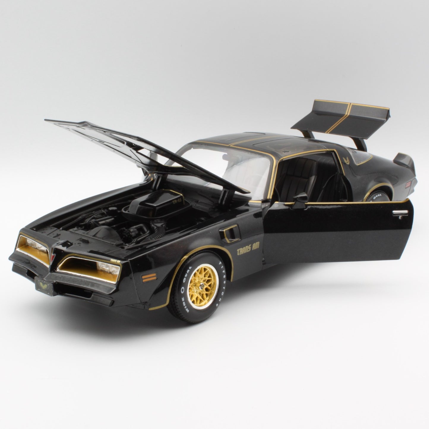 Pontiac Firebird Trans AM (1978) in Black/Gold