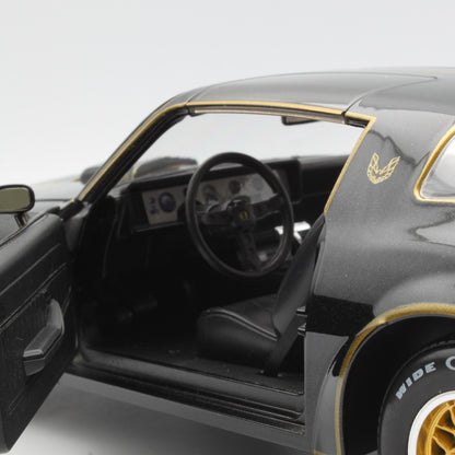 Pontiac Firebird Trans AM (1978) in Black/Gold