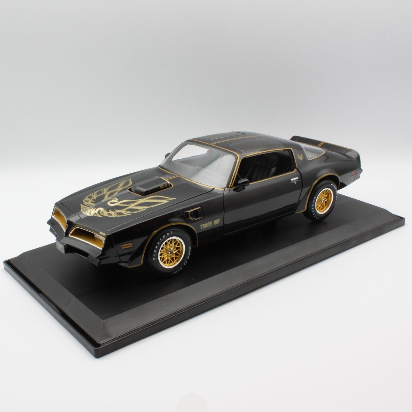 Pontiac Firebird Trans AM (1978) in Black/Gold