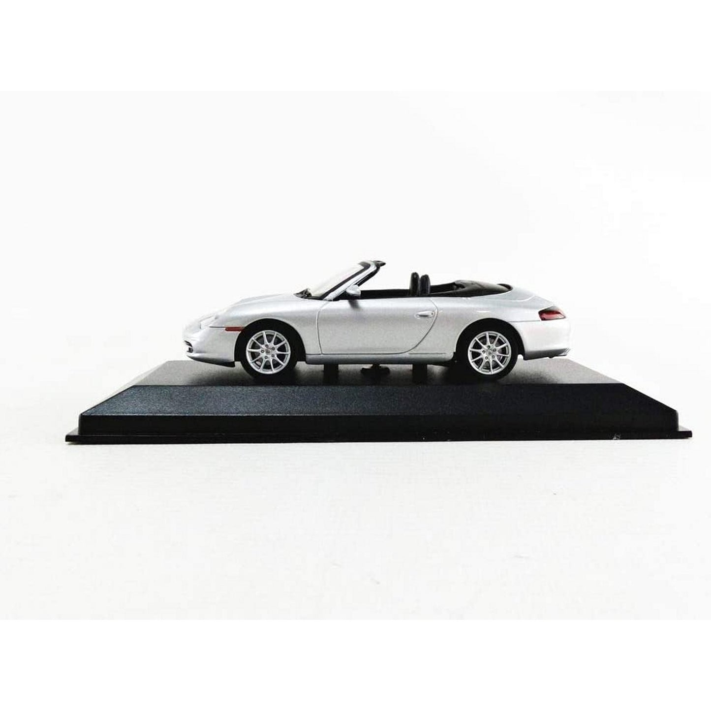 Porsche 911 Cabriolet (996 2001) in Silver