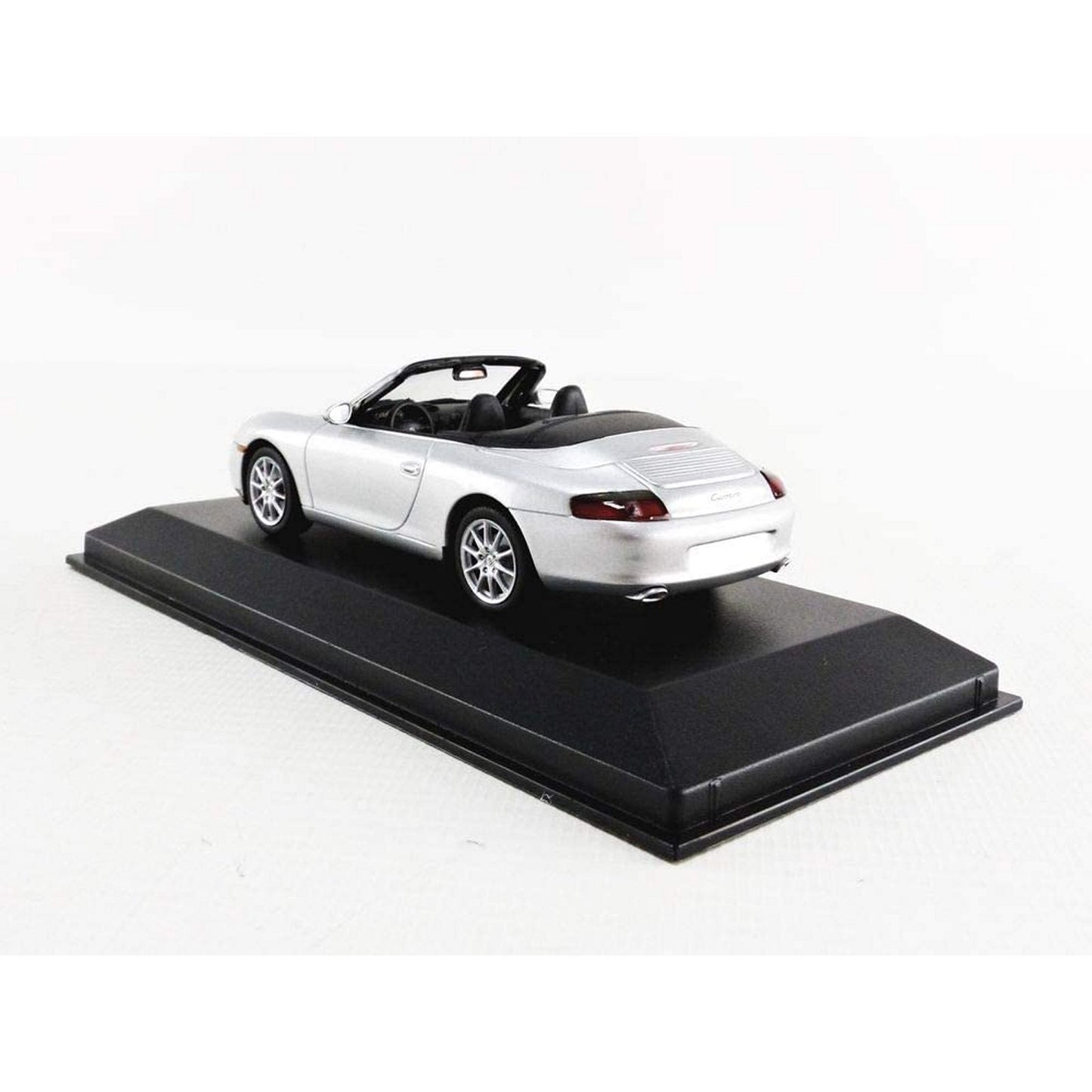 Porsche 911 Cabriolet (996 2001) in Silver