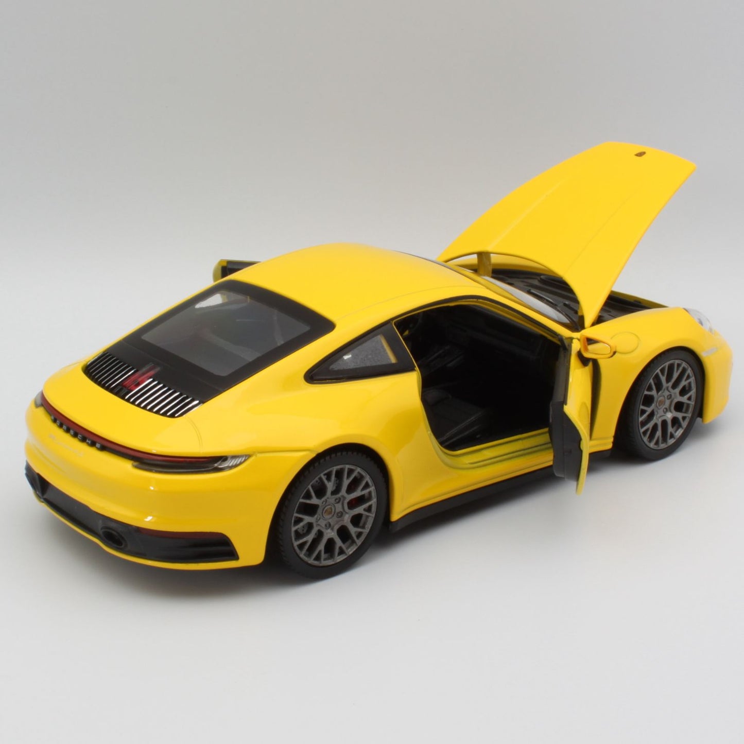 Porsche 911 Carrera 4S in yellow