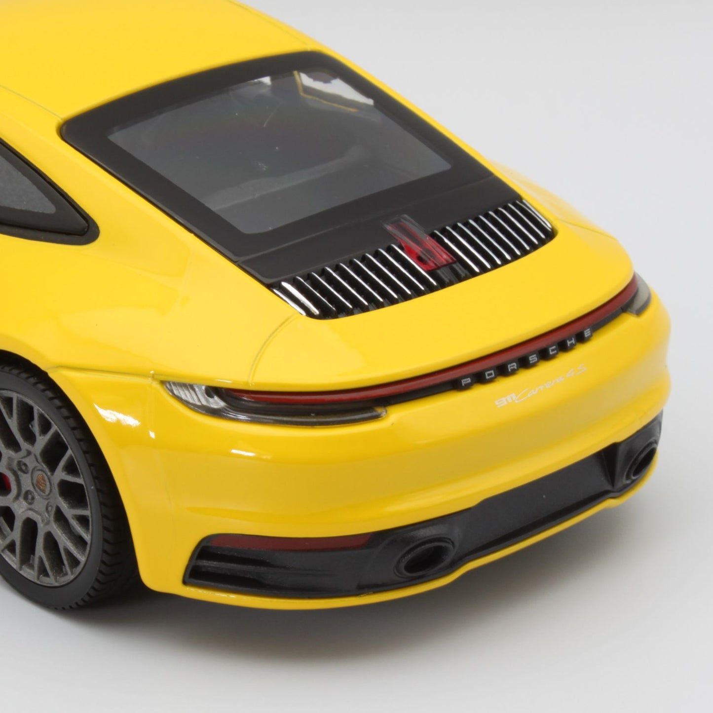 Porsche 911 Carrera 4S in yellow