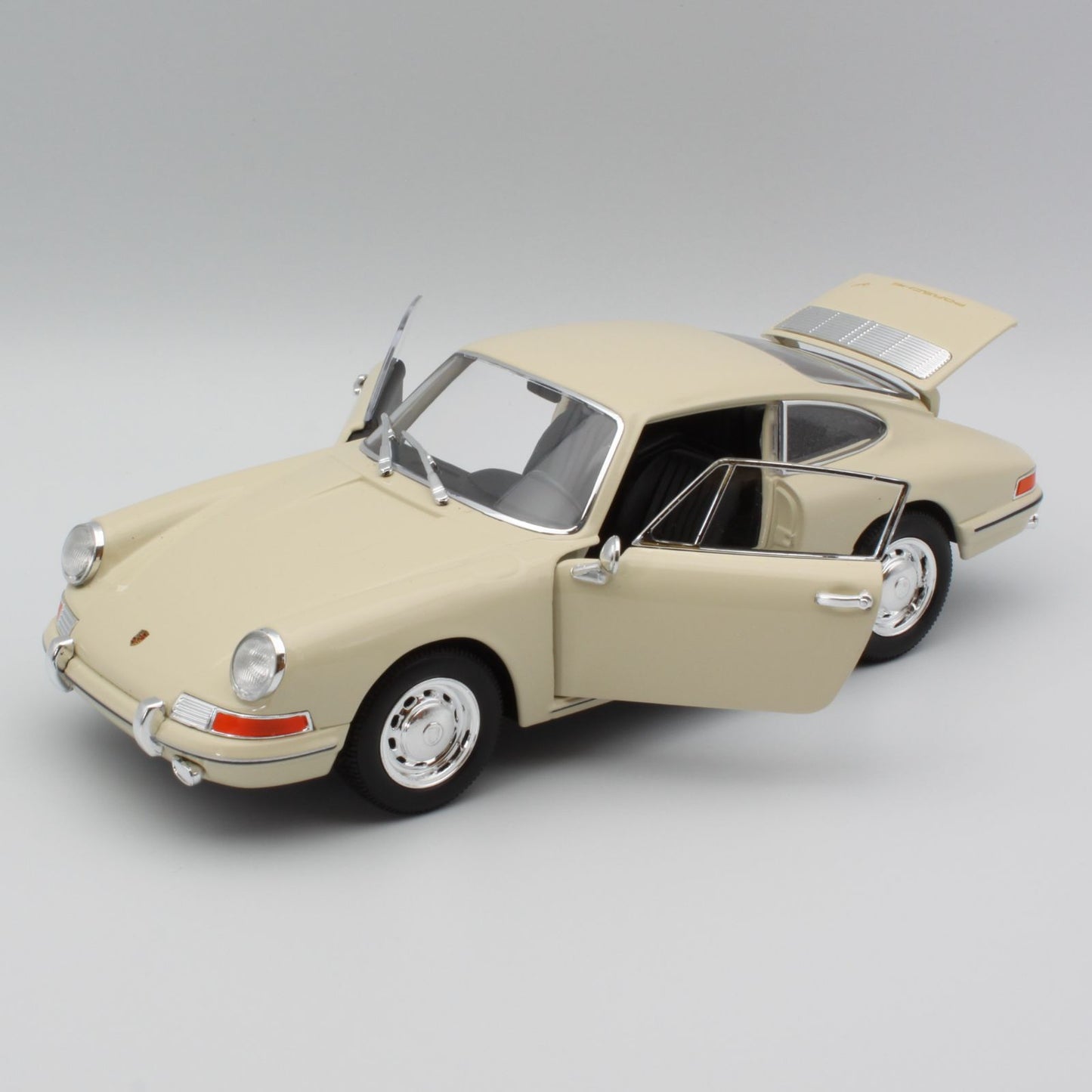 Porsche 911 Carrera (1964) in cream